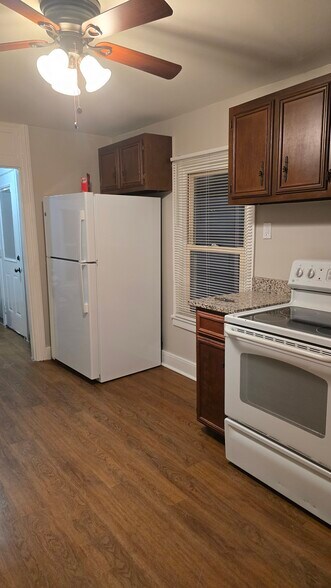 Kitchen - 102 S Frederick St