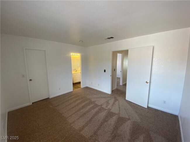 Building Photo - 9633 Rancho Palmas Dr