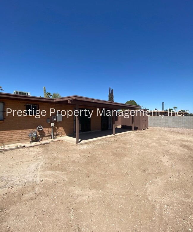 Building Photo - East Side Living Offering, Comfort & Conve...