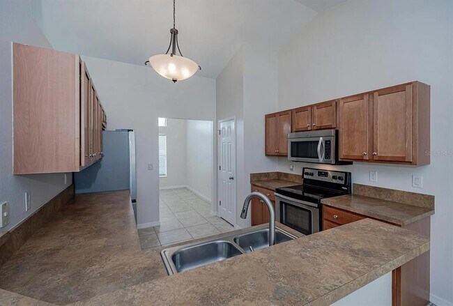 Building Photo - 1401 Vermouth Ln