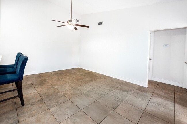 Building Photo - 3504 Waterview Cir
