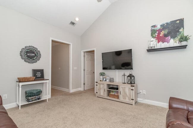 Building Photo - 434 Bowen Fls