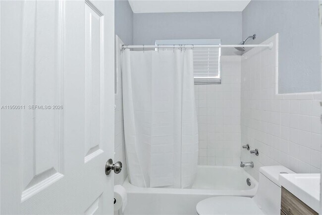 Building Photo - 1015 SW 30th St