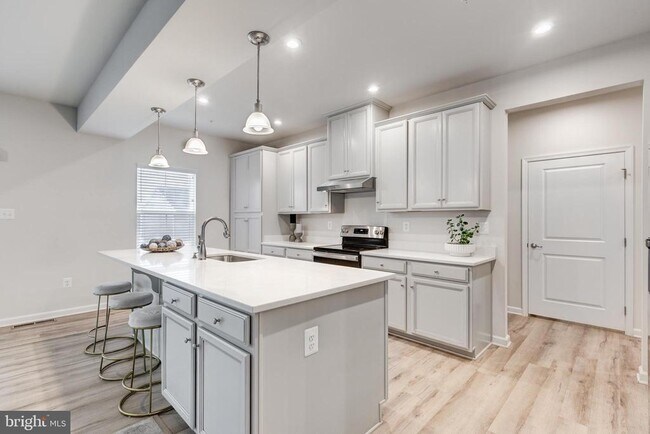 Building Photo - 112 Sherman Wy