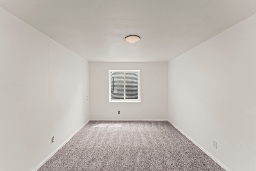 Building Photo - 133 S Spaulding Ave