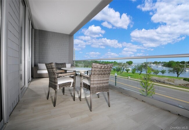 Building Photo - 105 Delancey Ave