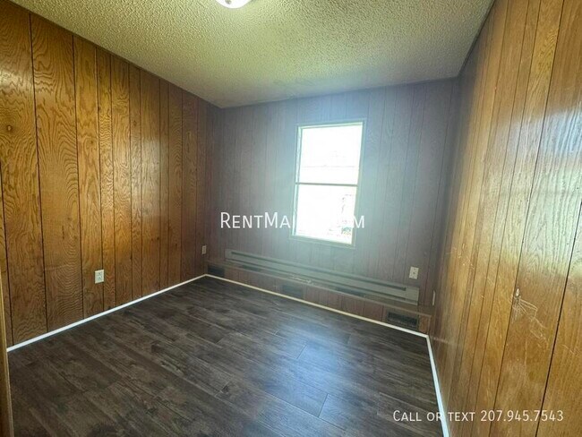 Building Photo - 8 Goodwin Lp