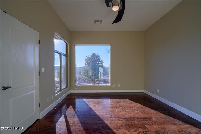 Building Photo - 6789 E Saber Rd