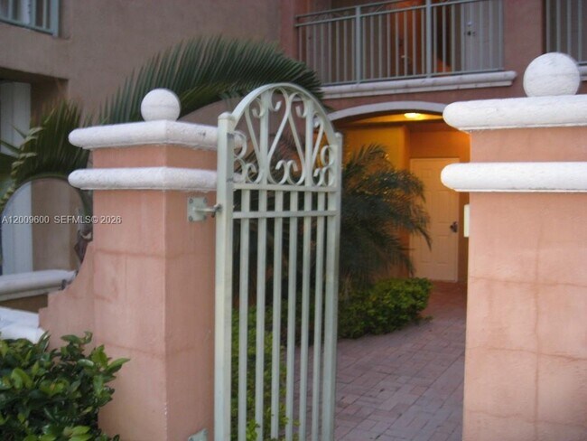 Building Photo - 6630 NW 114th Ave