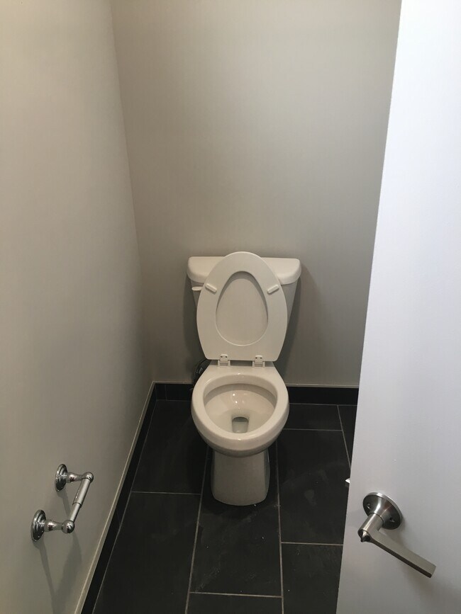 Building Photo - 1515 N Mascher St