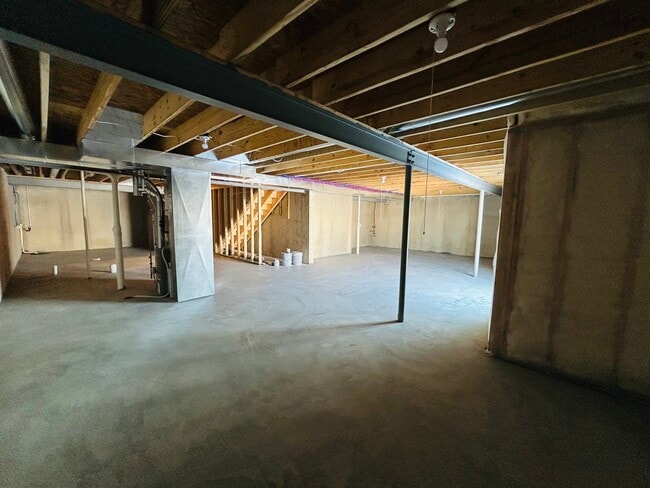 Building Photo - 608 Allegiance Dr