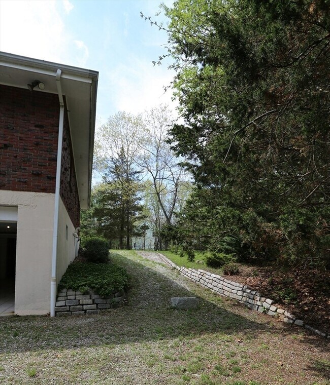 Building Photo - 1 Piper Rd