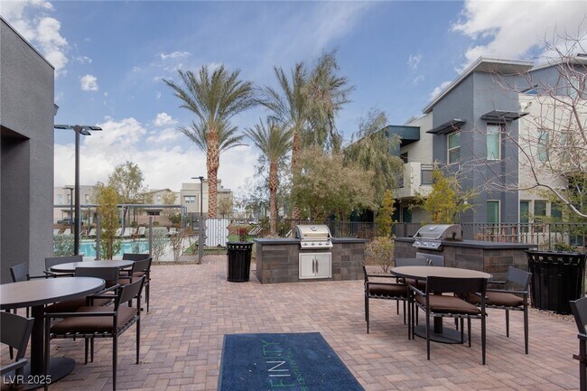 Building Photo - 11283 Cactus Tower Ave