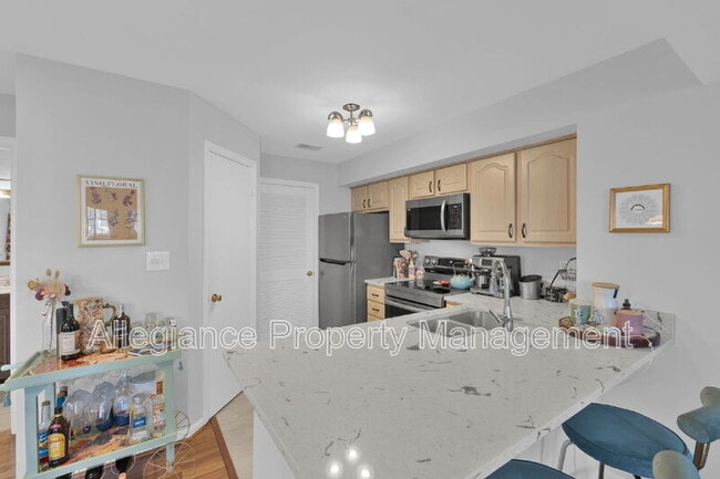 Building Photo - 6011 Curtier Dr