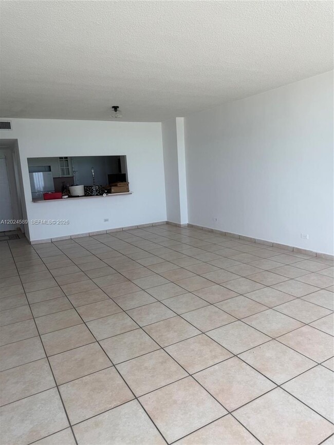 Building Photo - 5601 Collins Ave