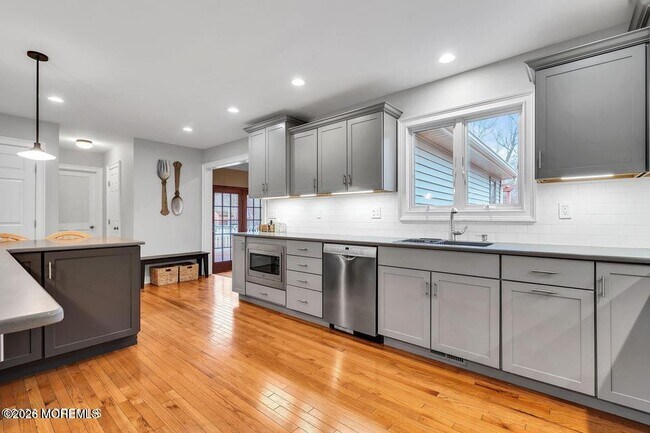 Building Photo - 1923 Whitesville Rd