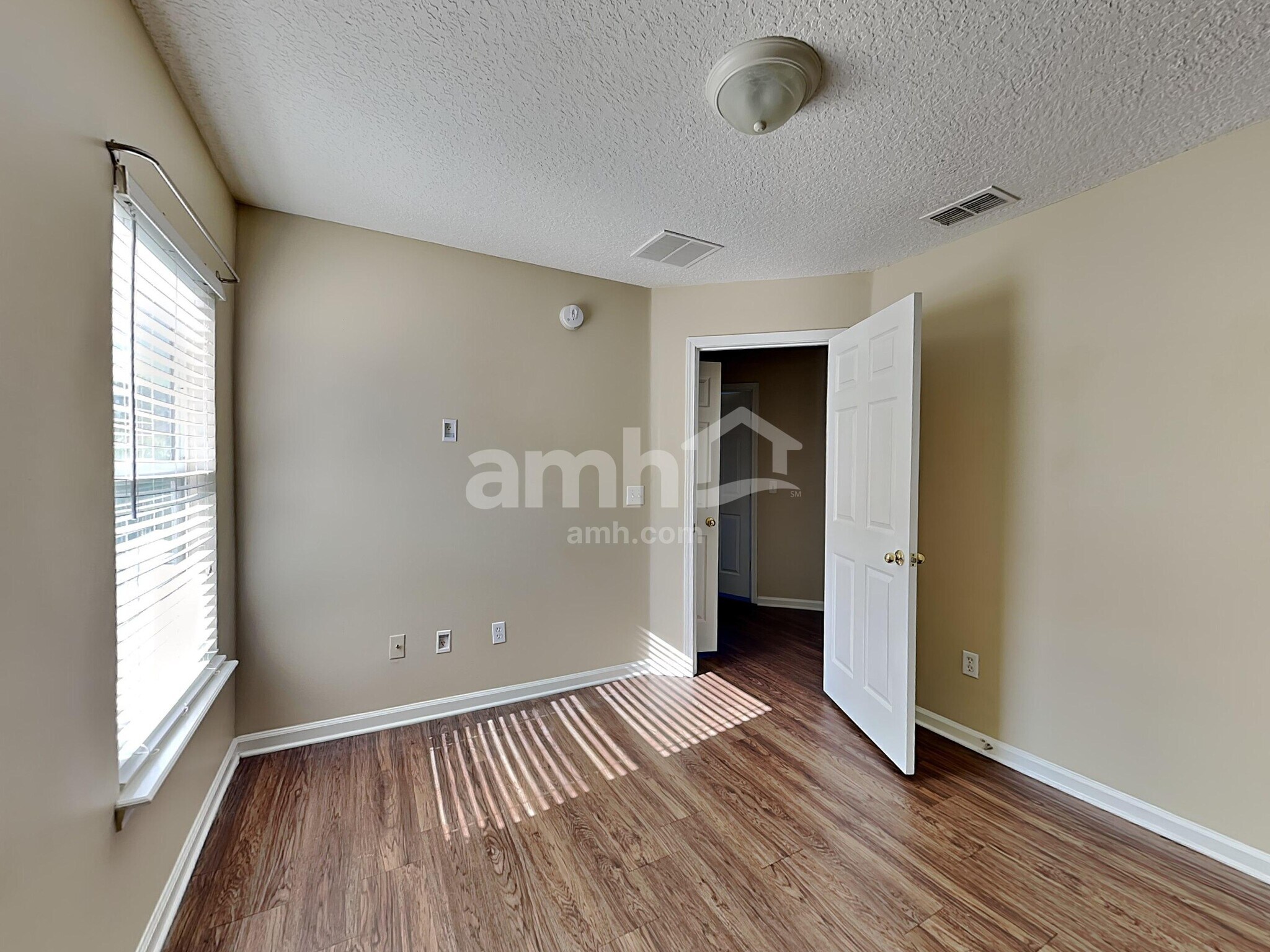 Building Photo - 2559 Coachman Lakes Dr