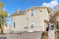 Building Photo - 2905 Goodwood Rd