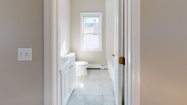 Building Photo - 22-24-24 Kelley Ct