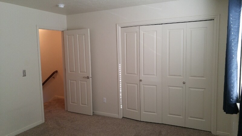 Building Photo - 1672 E 450 N