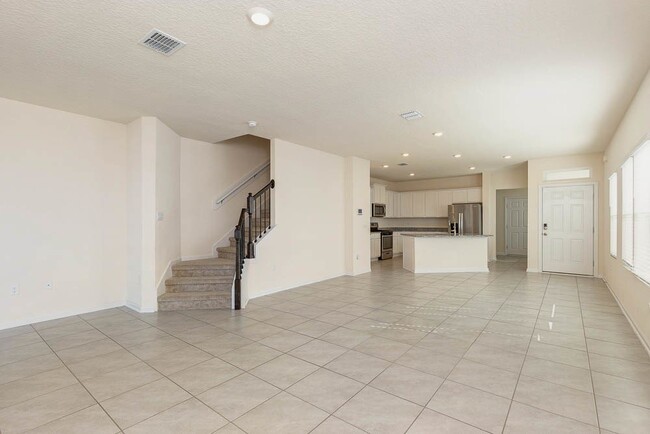 Building Photo - Silver Leaf townhouse w/ Office!