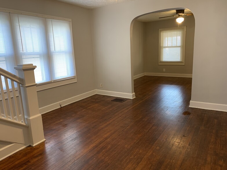 Building Photo - 813 N Bancroft St