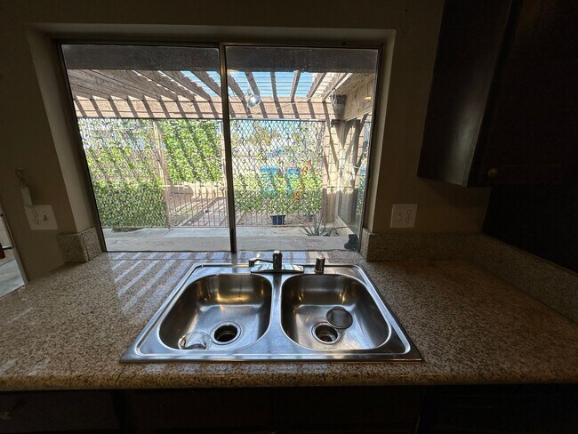 Building Photo - LOVELY 3-BEDROOM, 2BATH HOME!!!