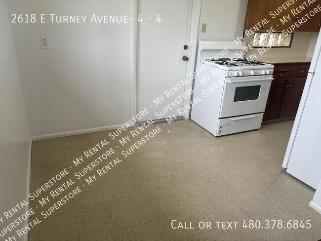 Building Photo - 2618 E Turney Ave