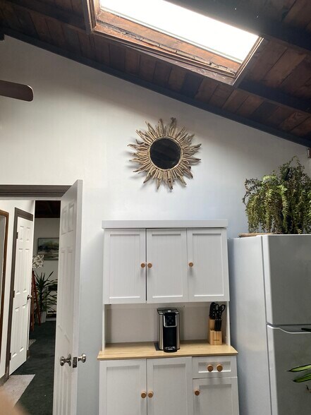 Building Photo - 3652 Promontory St