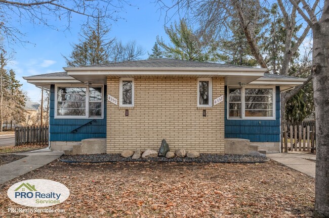 Building Photo - 4359 7th St NE