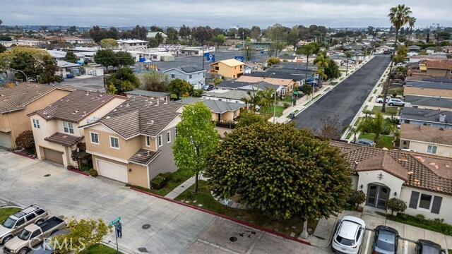 Building Photo - 22532 Venice St