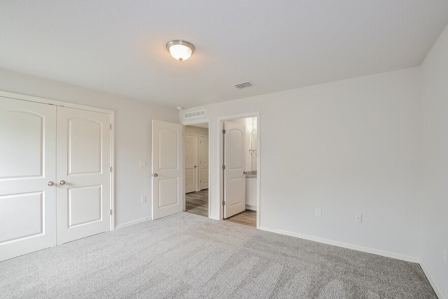 Building Photo - 23 Ryecliffe Dr