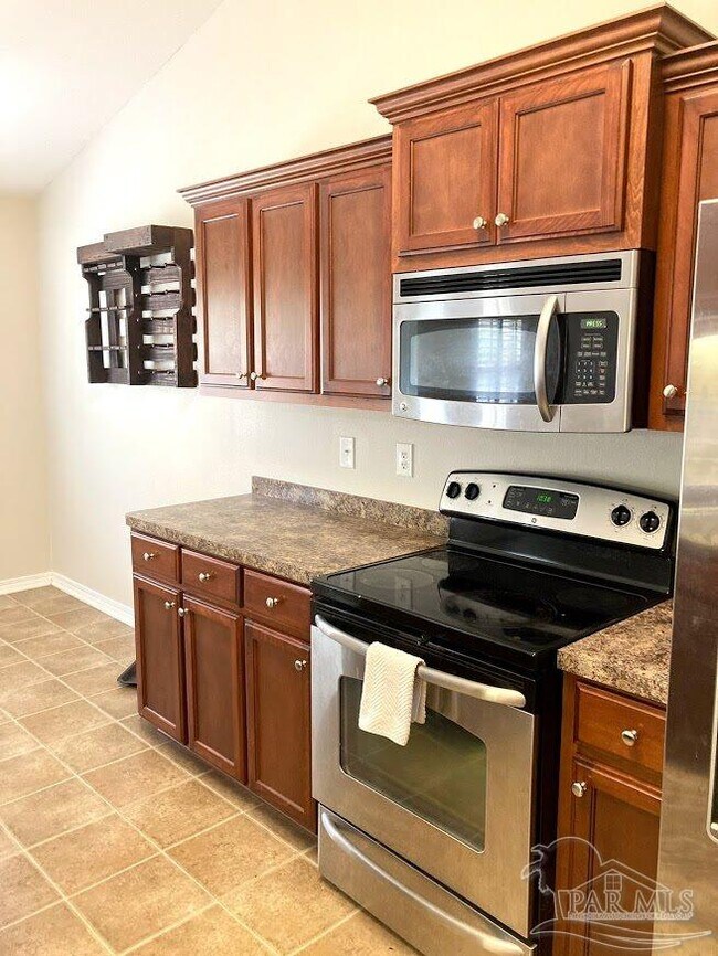 Building Photo - 8770 Kennedy Dr