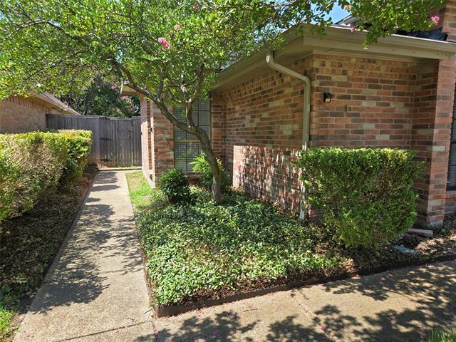 Building Photo - 3032 Big Oaks Dr