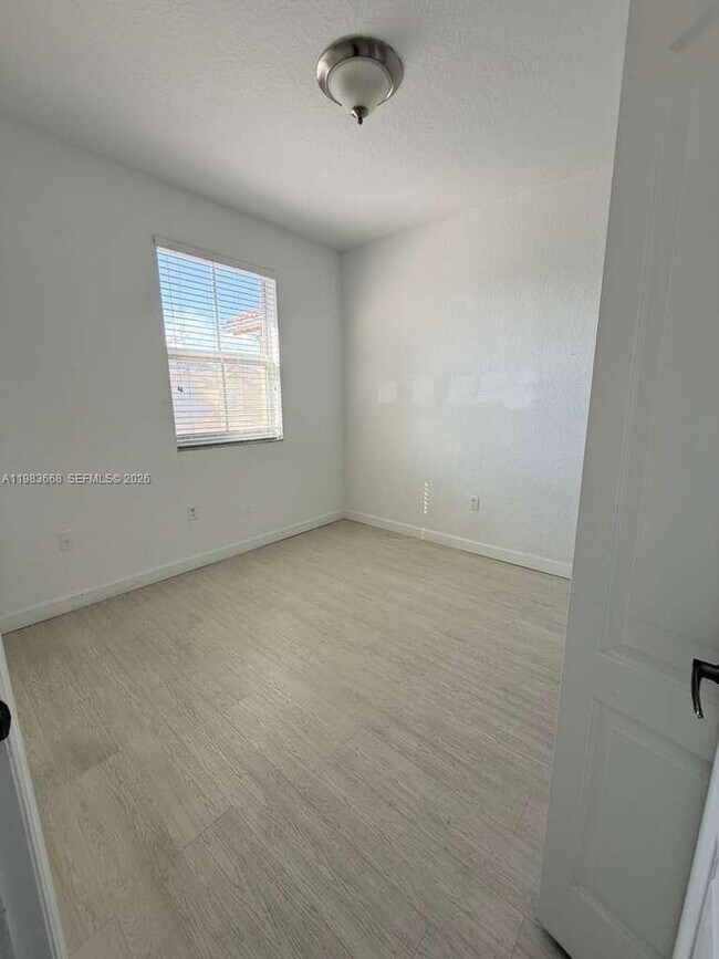 Building Photo - 8683 NW 109th Ct