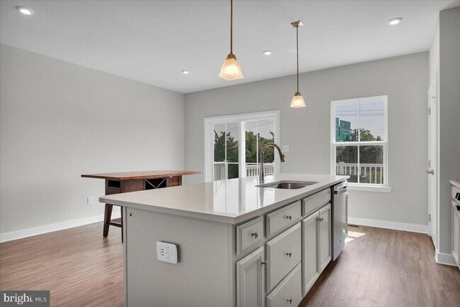 Building Photo - 71 Kohlmyer Dr