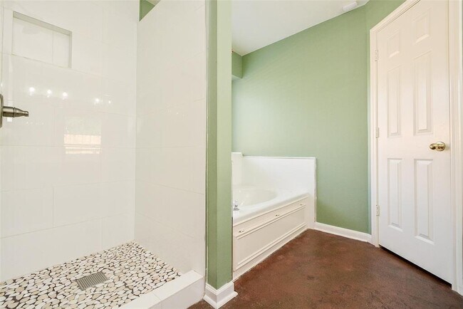 Building Photo - 22823 Williamschase Dr