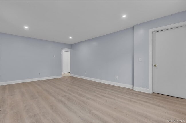 Building Photo - 618 Fox Run Ln