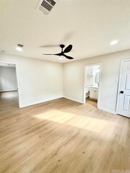 Building Photo - 506 Waymack Cove