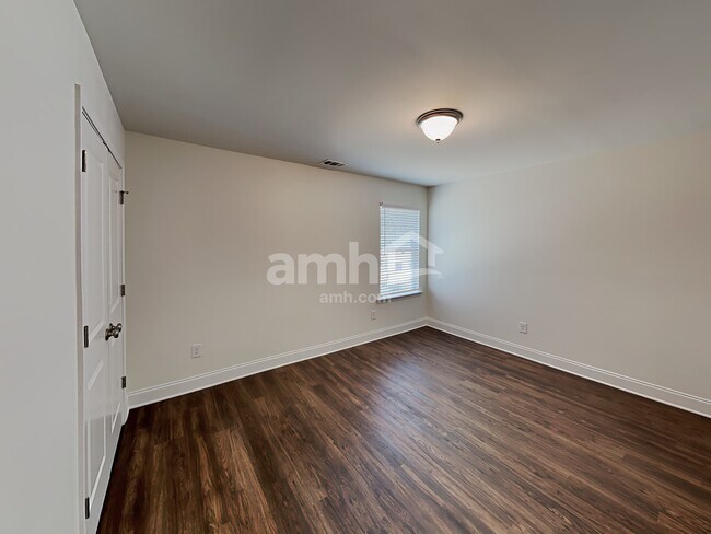 Building Photo - 412 Tributary Ln