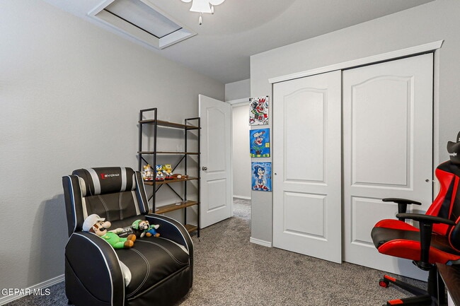 Building Photo - 3945 Desert Dunes Dr
