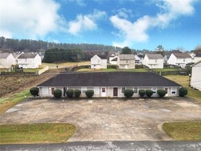 Building Photo - 124 Evergreen Trail SE