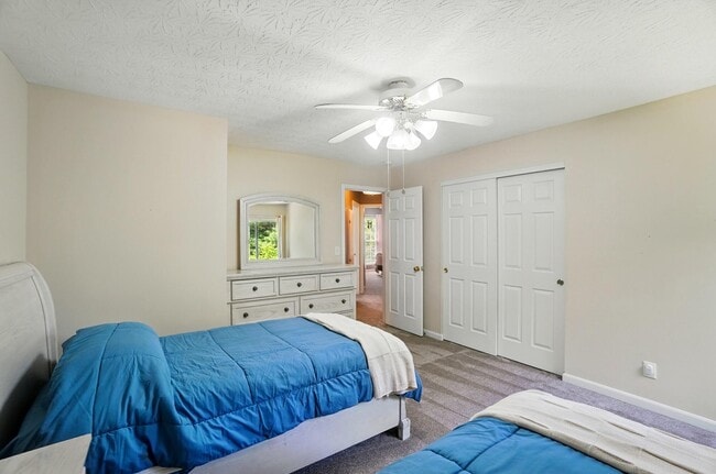 Building Photo - 2496 Frontier Dr