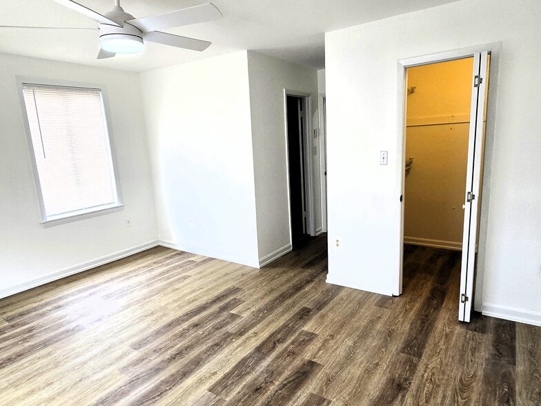 Building Photo - 2033 N Cameron St