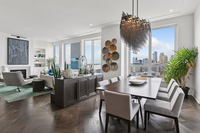 Building Photo - 1111 W River Pkwy