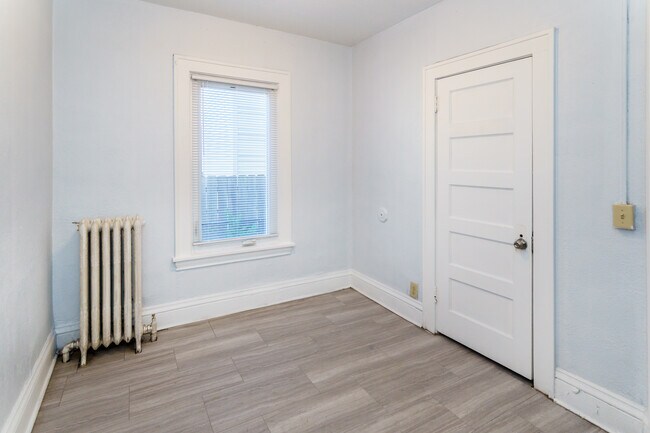 Building Photo - 3105 4th Ave S