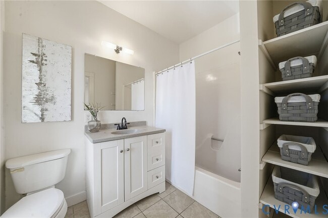 Building Photo - 407 W Clay St