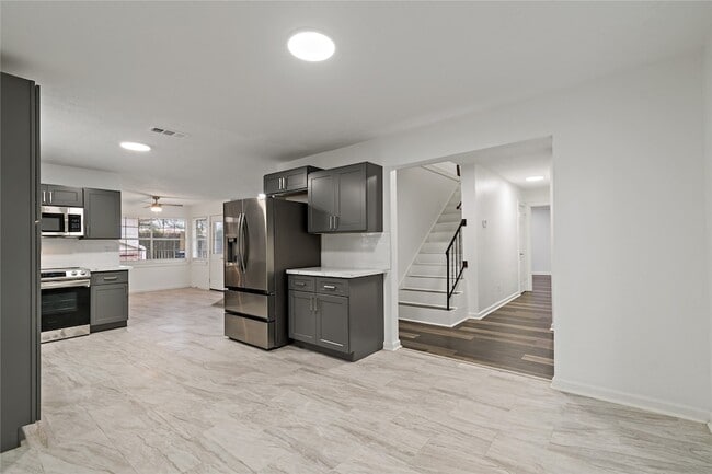 Building Photo - 5303 Lookout Mountain Dr