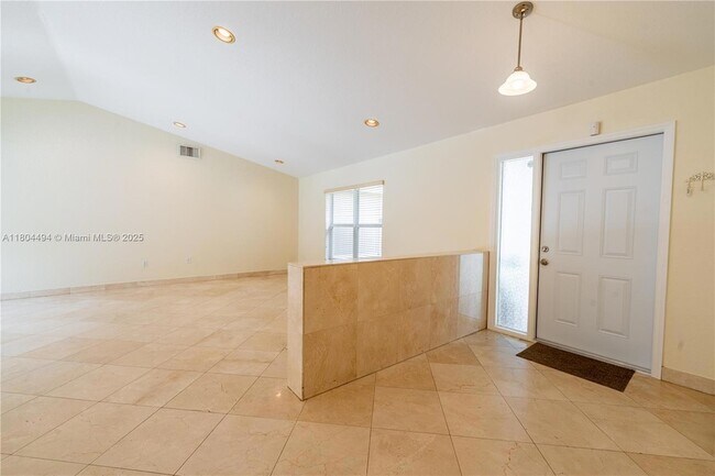 Building Photo - 1840 SW 135th Way