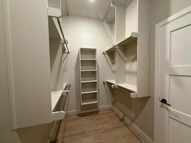 Building Photo - 4113 Abbey Pk Dr